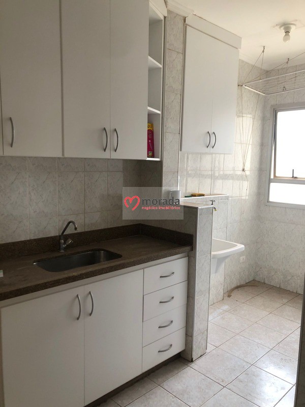 Apartamento à venda com 3 quartos, 74m² - Foto 17