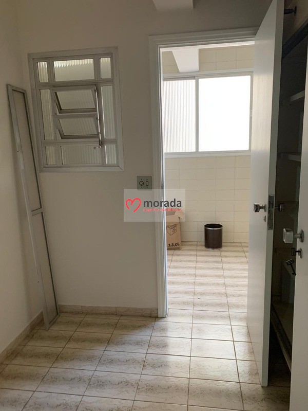 Apartamento à venda com 3 quartos, 127m² - Foto 32