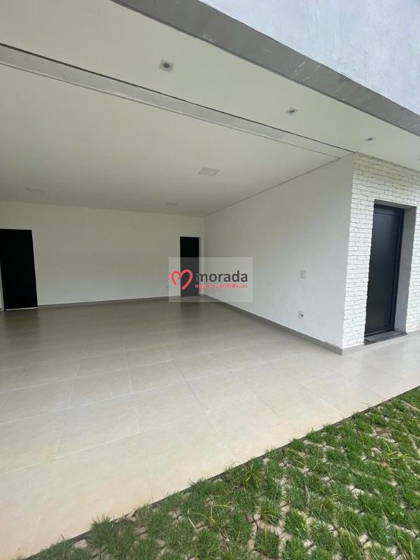 Casa à venda com 3 quartos, 177m² - Foto 2