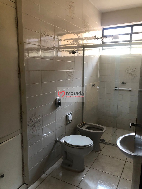 Casa para alugar com 3 quartos, 467m² - Foto 11