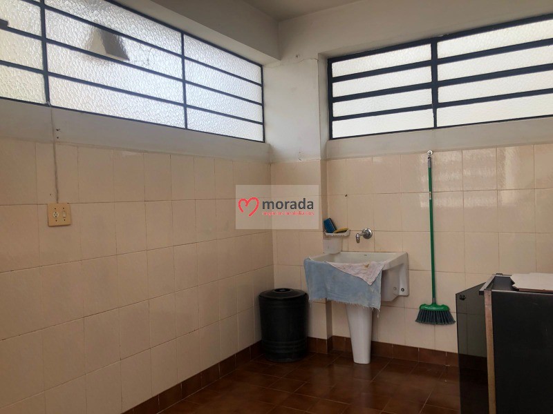 Casa para alugar com 3 quartos, 467m² - Foto 22