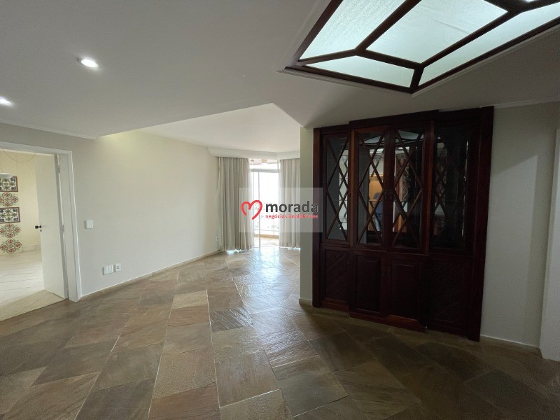 Apartamento à venda com 3 quartos, 127m² - Foto 3