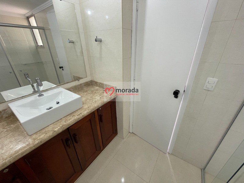 Apartamento à venda com 3 quartos, 127m² - Foto 29