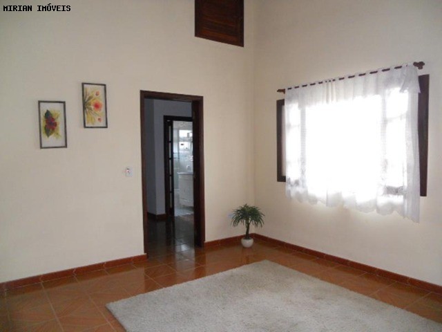 Casa à venda com 6 quartos, 350m² - Foto 44