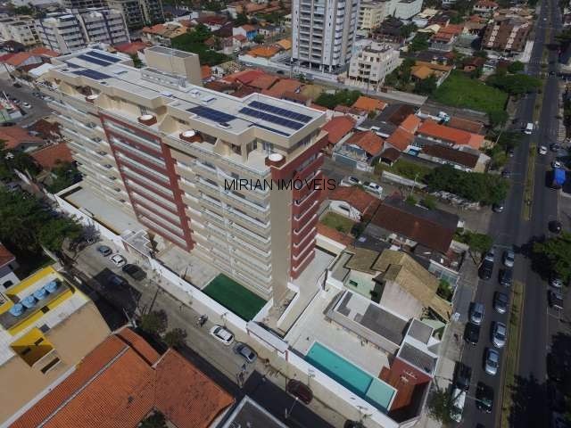 Apartamento à venda com 2 quartos, 100m² - Foto 1