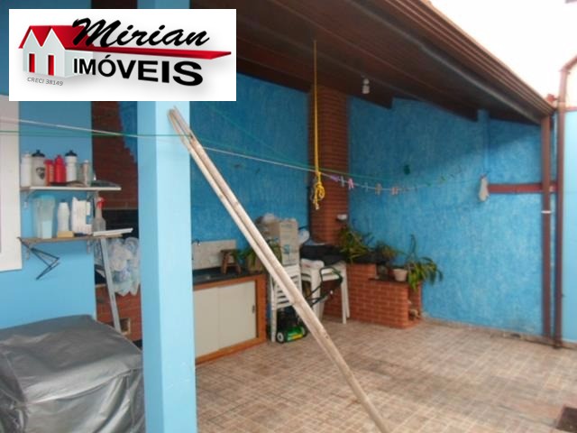 Casa à venda com 3 quartos, 250m² - Foto 28