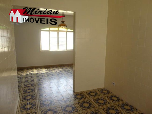 Casa à venda com 3 quartos, 200m² - Foto 3