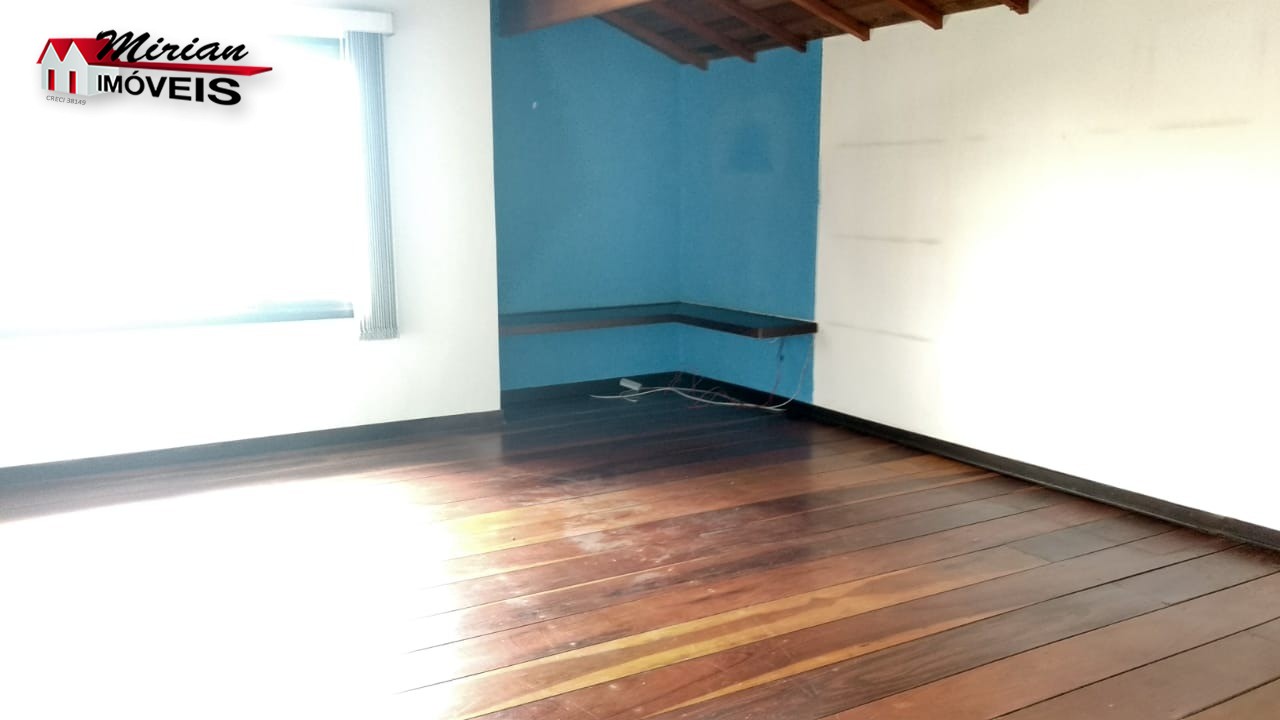 Casa à venda com 5 quartos, 270m² - Foto 7