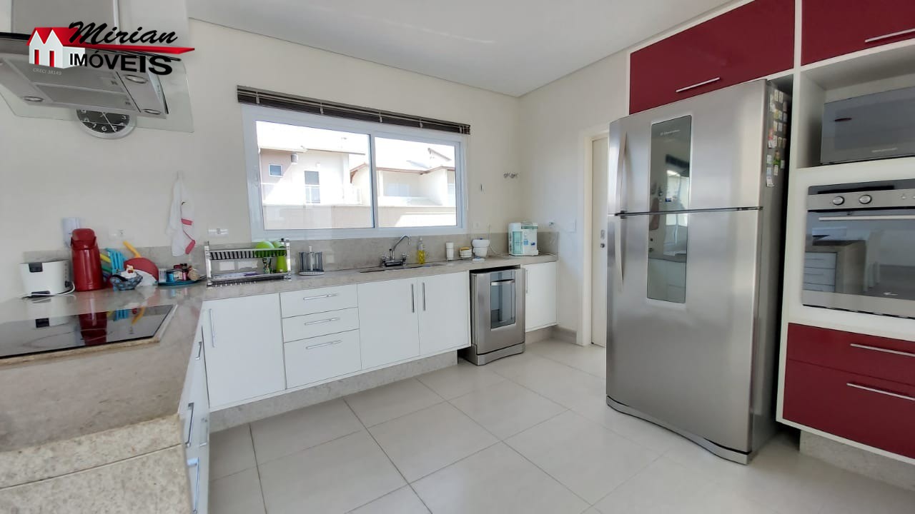 Casa de Condomínio à venda com 5 quartos, 360m² - Foto 5