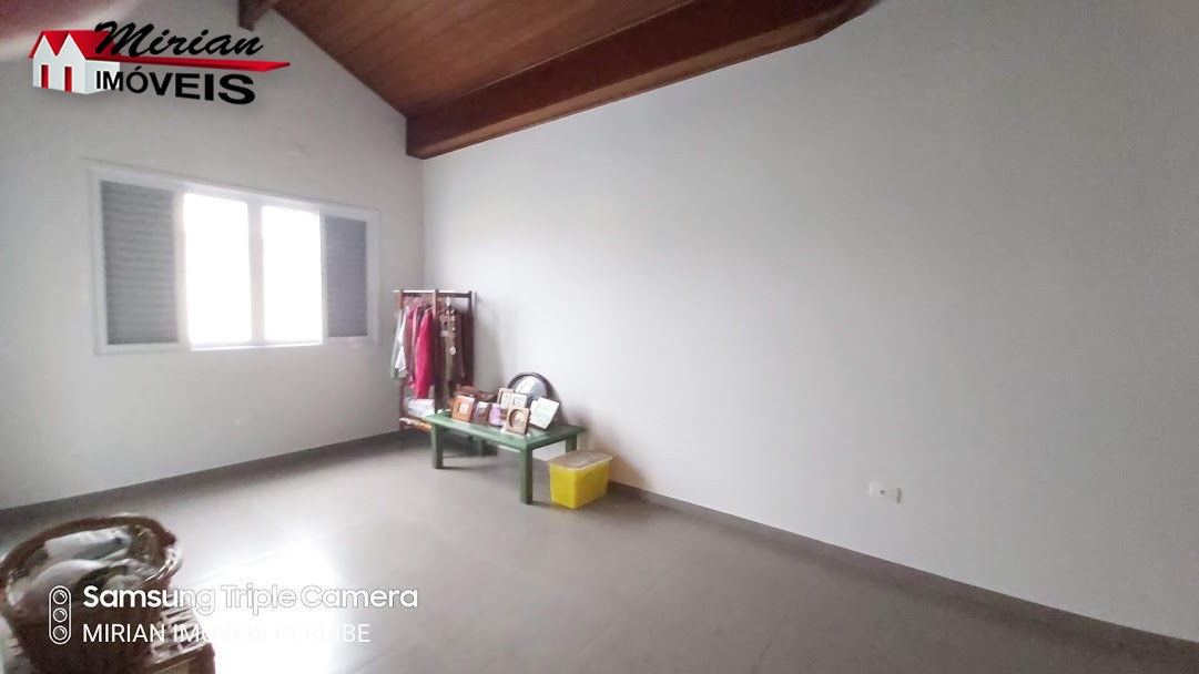 Casa de Condomínio à venda com 3 quartos, 230m² - Foto 32