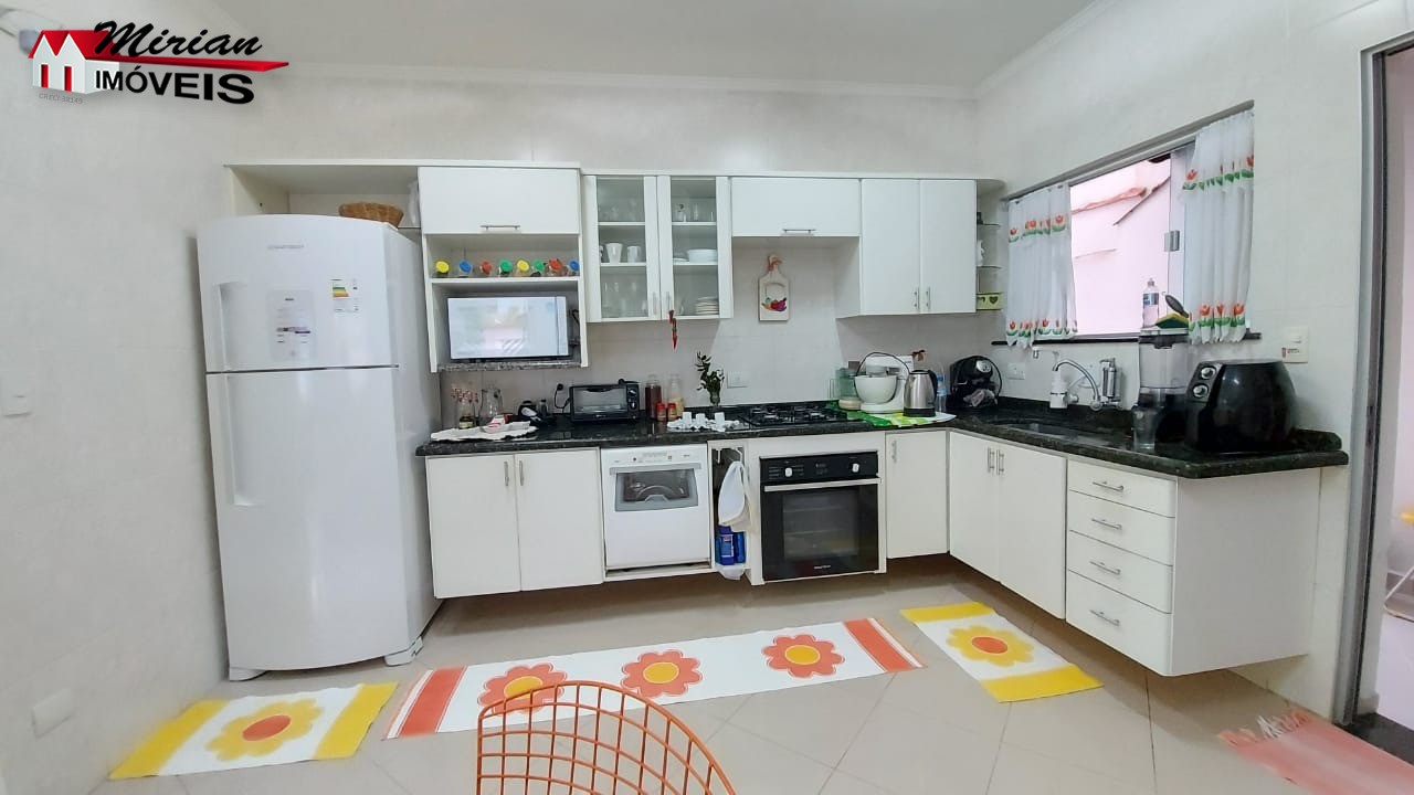 Sobrado à venda com 3 quartos, 200m² - Foto 6