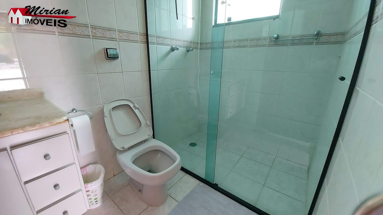 Casa de Condomínio à venda e aluguel com 6 quartos, 400m² - Foto 13