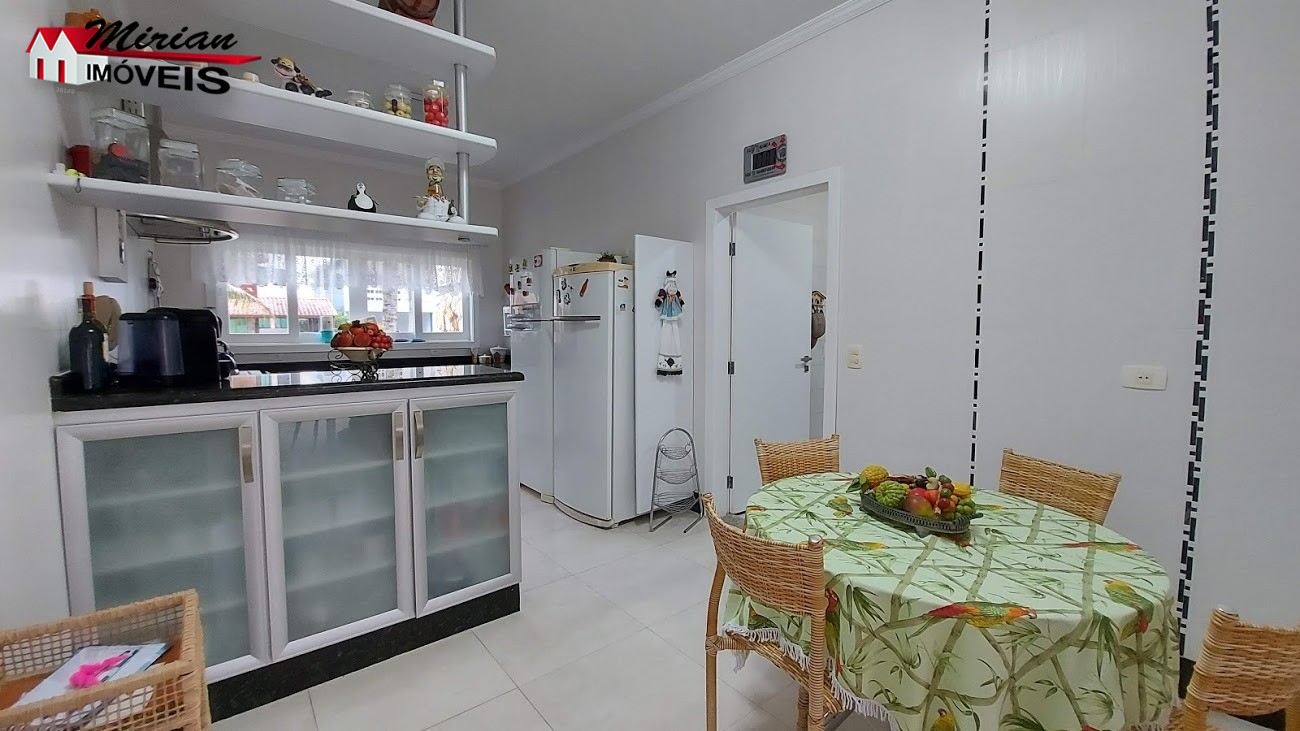 Casa de Condomínio à venda com 5 quartos, 320m² - Foto 25