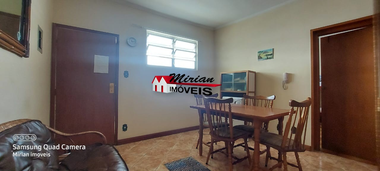 Apartamento à venda com 2 quartos, 70m² - Foto 2