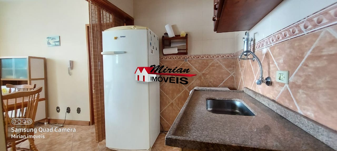 Apartamento à venda com 2 quartos, 70m² - Foto 3