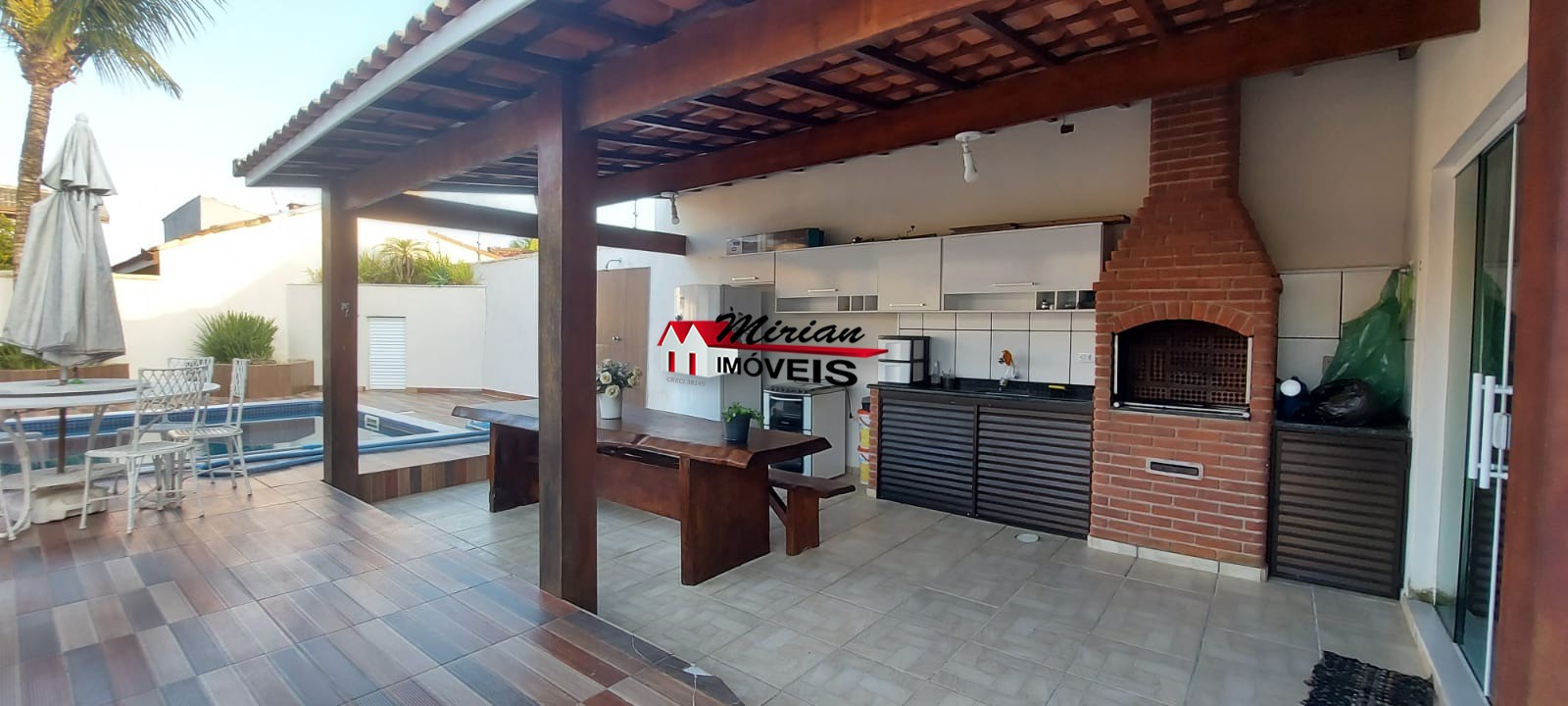 Casa à venda com 3 quartos, 240m² - Foto 6