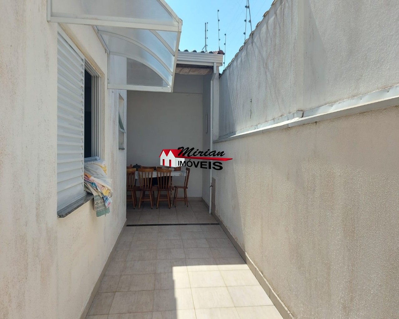 Casa à venda com 3 quartos, 325m² - Foto 15