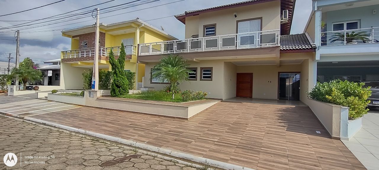 Casa de Condomínio à venda com 4 quartos, 220m² - Foto 4