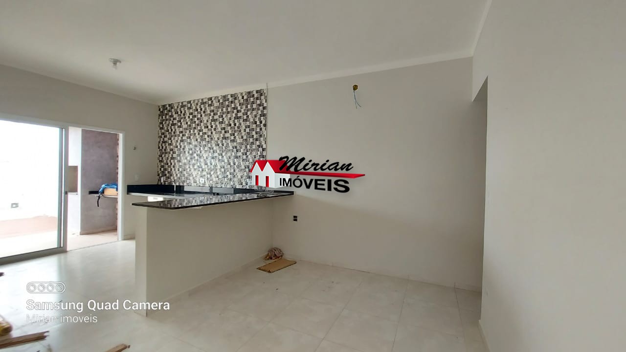 Casa à venda com 2 quartos, 70m² - Foto 7