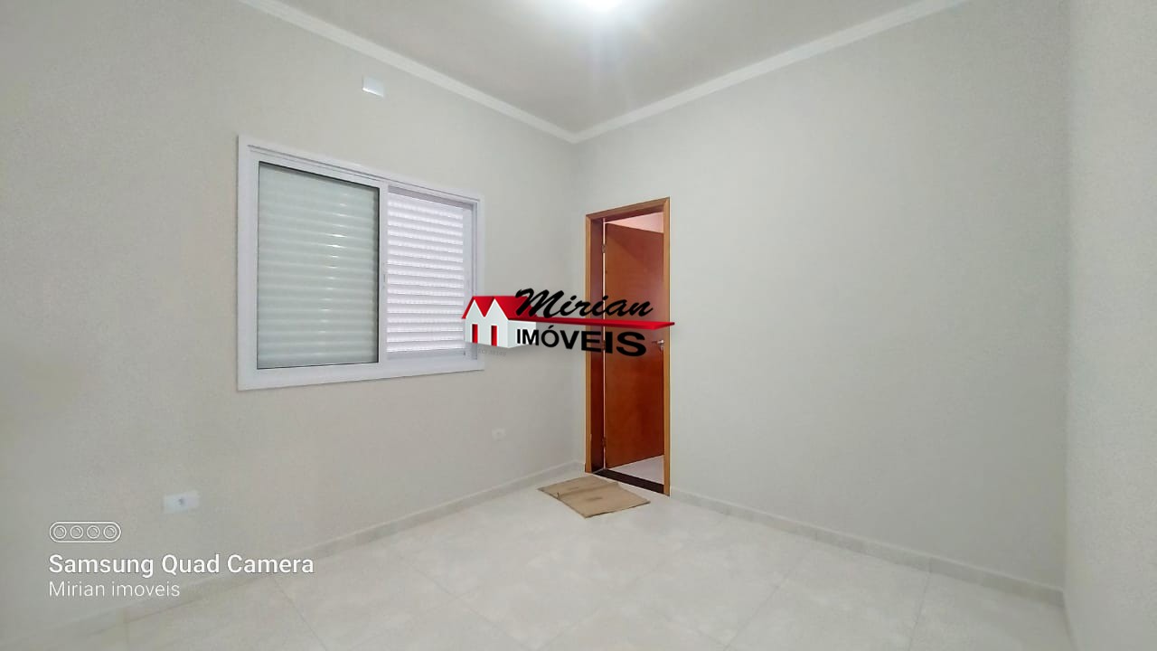 Casa à venda com 2 quartos, 70m² - Foto 15