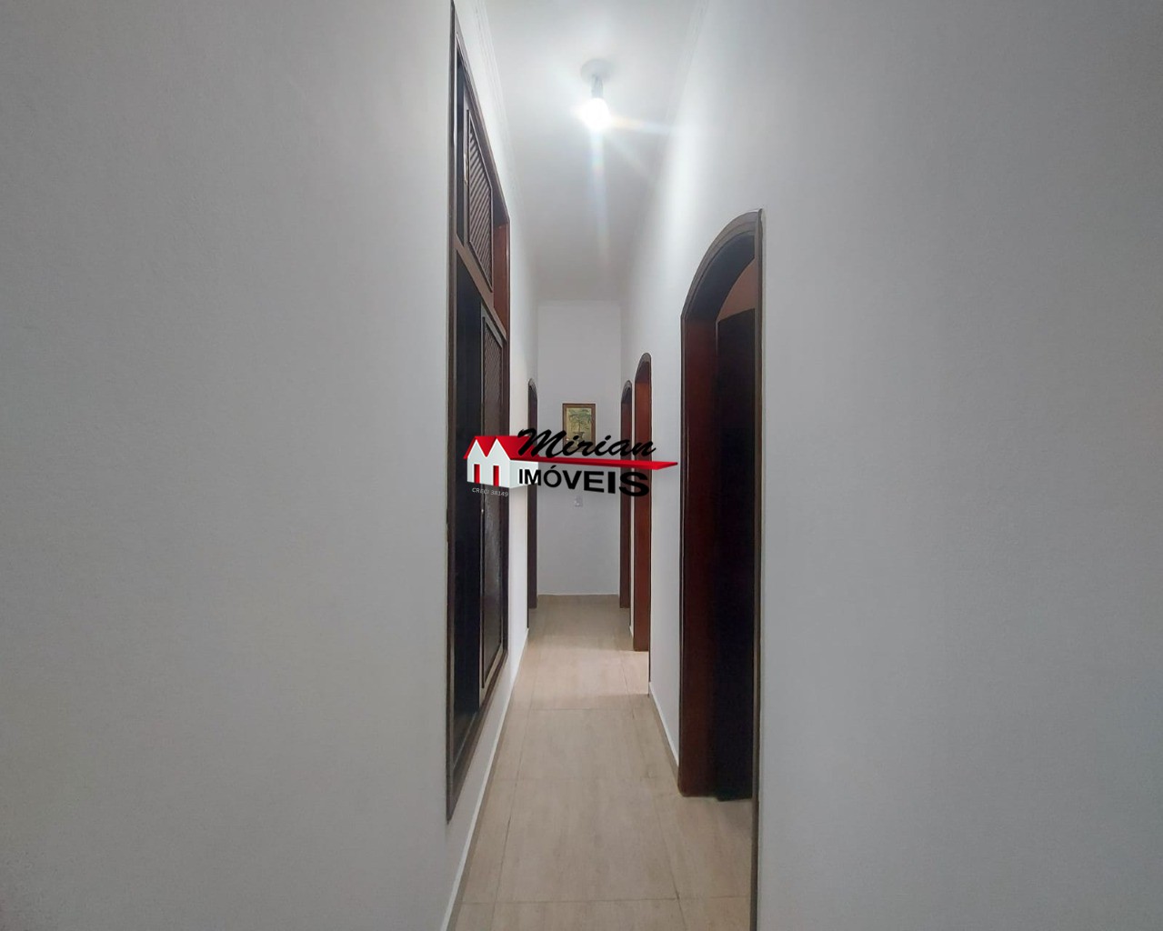 Casa à venda com 3 quartos, 300m² - Foto 34