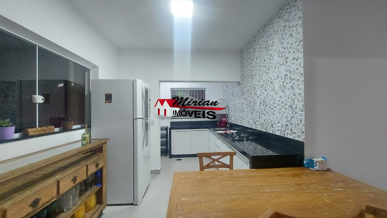 Casa à venda com 3 quartos, 199m² - Foto 5