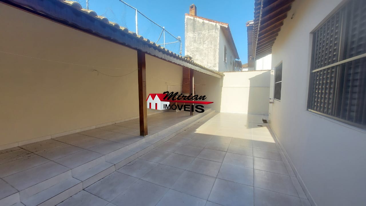 Casa à venda com 3 quartos, 120m² - Foto 16