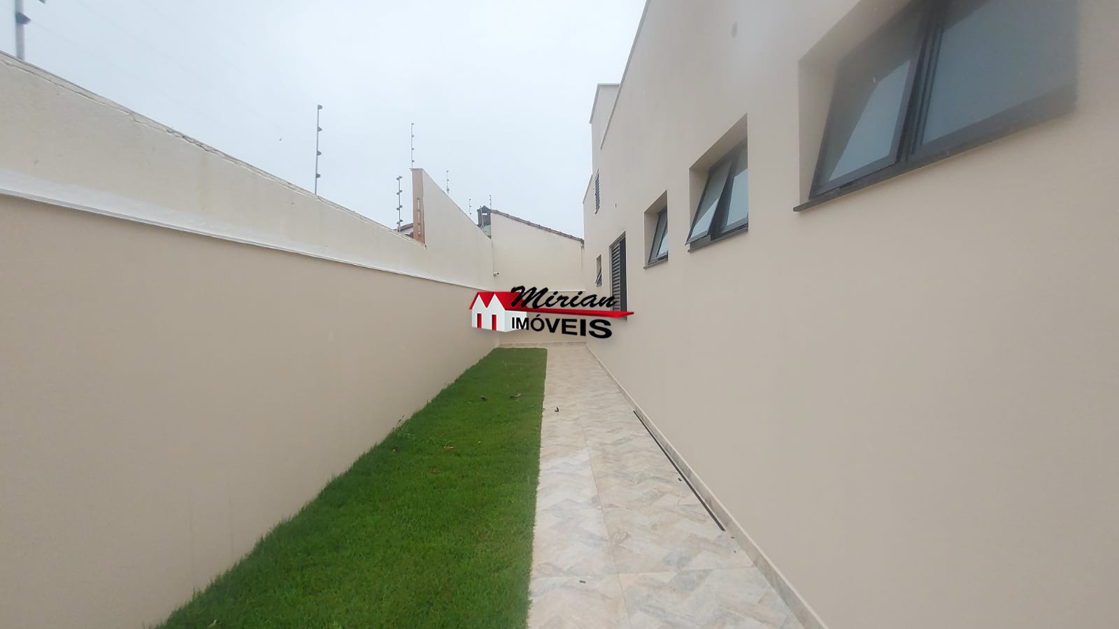 Casa à venda com 3 quartos, 350m² - Foto 14