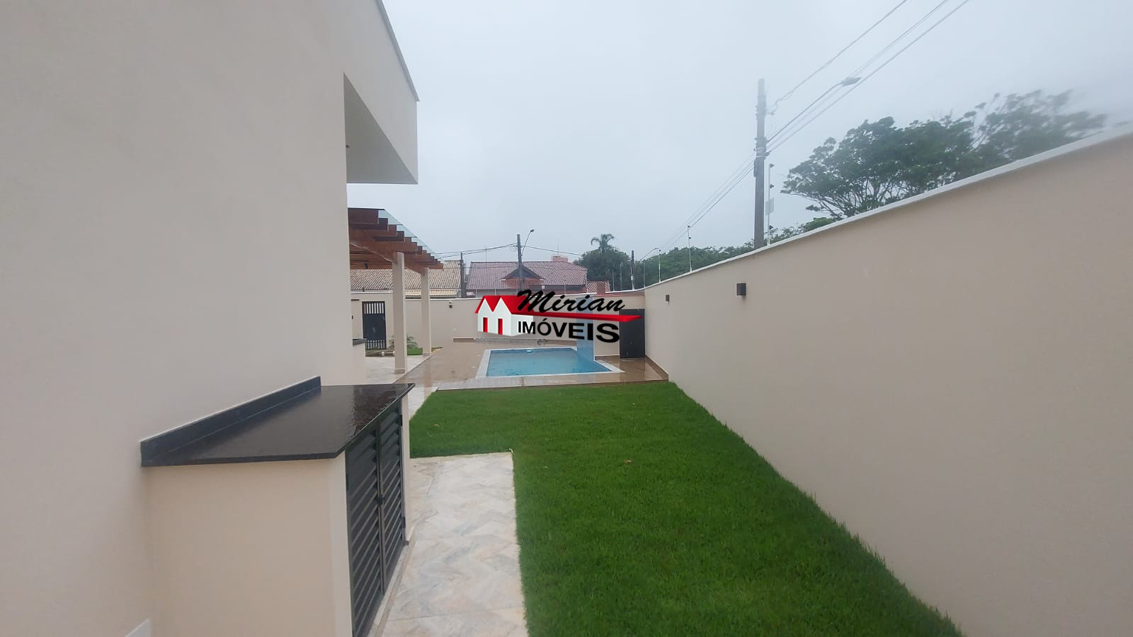 Casa à venda com 3 quartos, 350m² - Foto 8