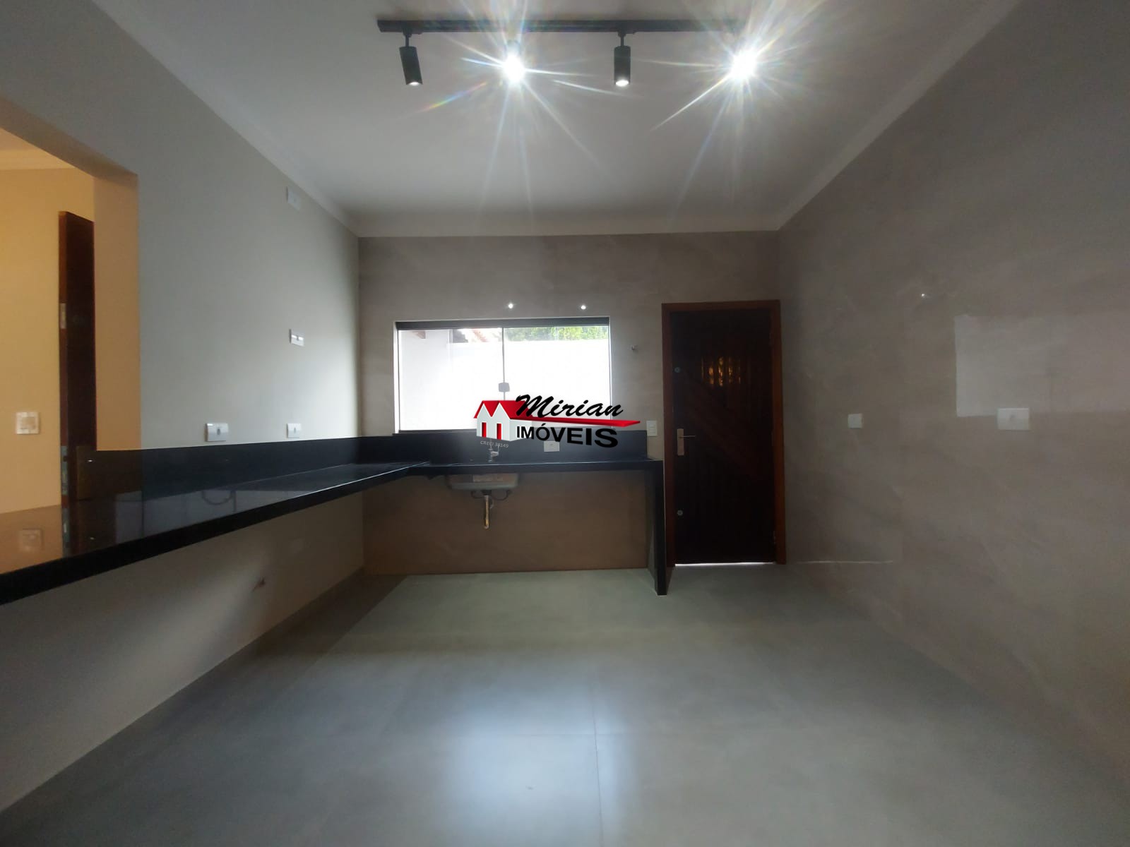 Casa à venda com 3 quartos, 150m² - Foto 10