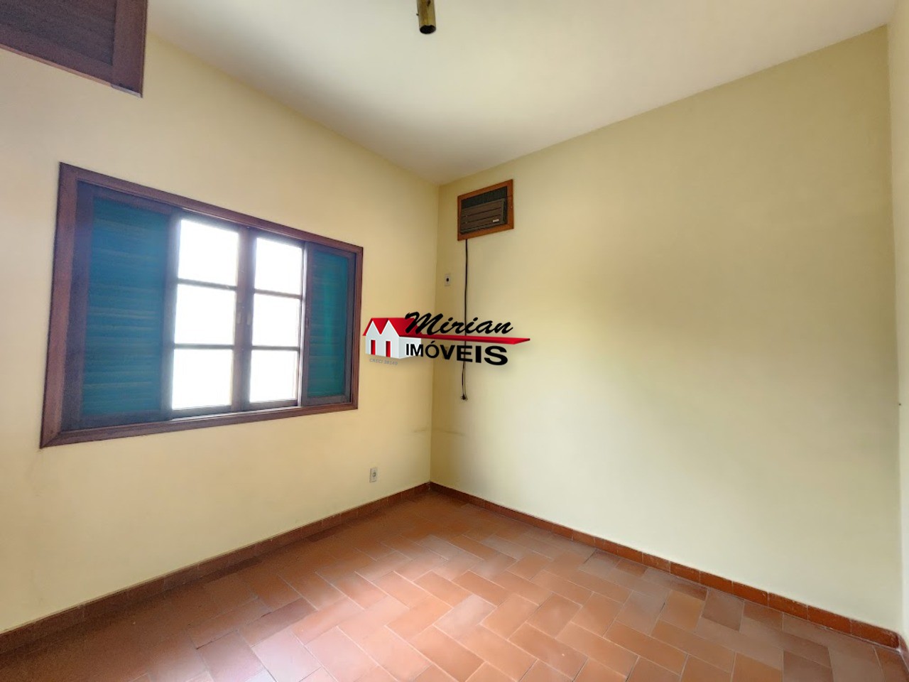 Casa à venda com 4 quartos, 180m² - Foto 12