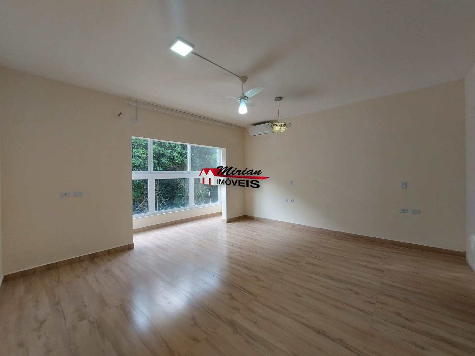 Casa de Condomínio à venda com 7 quartos, 320m² - Foto 56