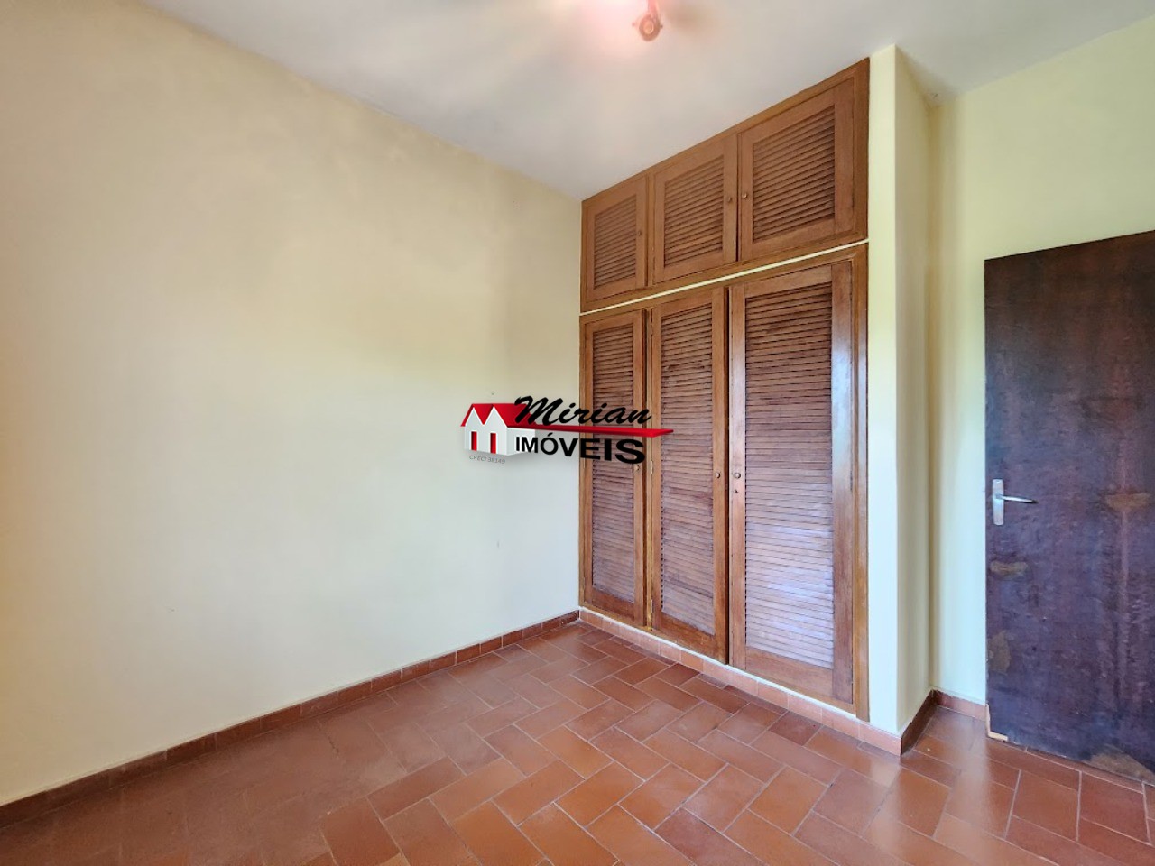 Casa à venda com 4 quartos, 180m² - Foto 15