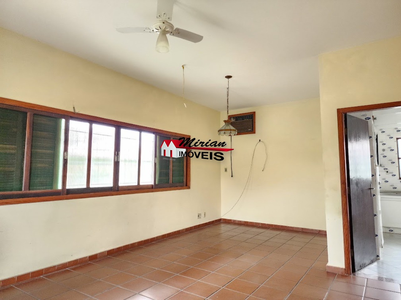 Casa à venda com 4 quartos, 180m² - Foto 5