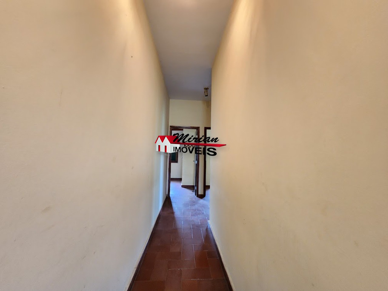 Casa à venda com 4 quartos, 180m² - Foto 8