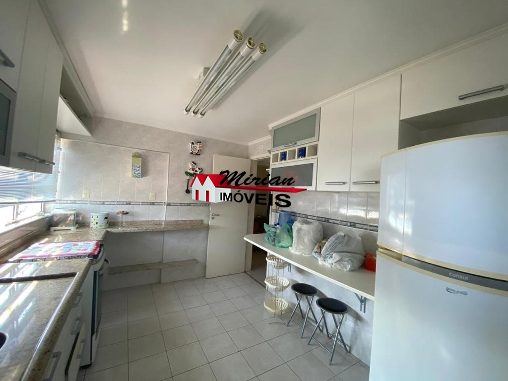 Apartamento à venda com 3 quartos, 111m² - Foto 10