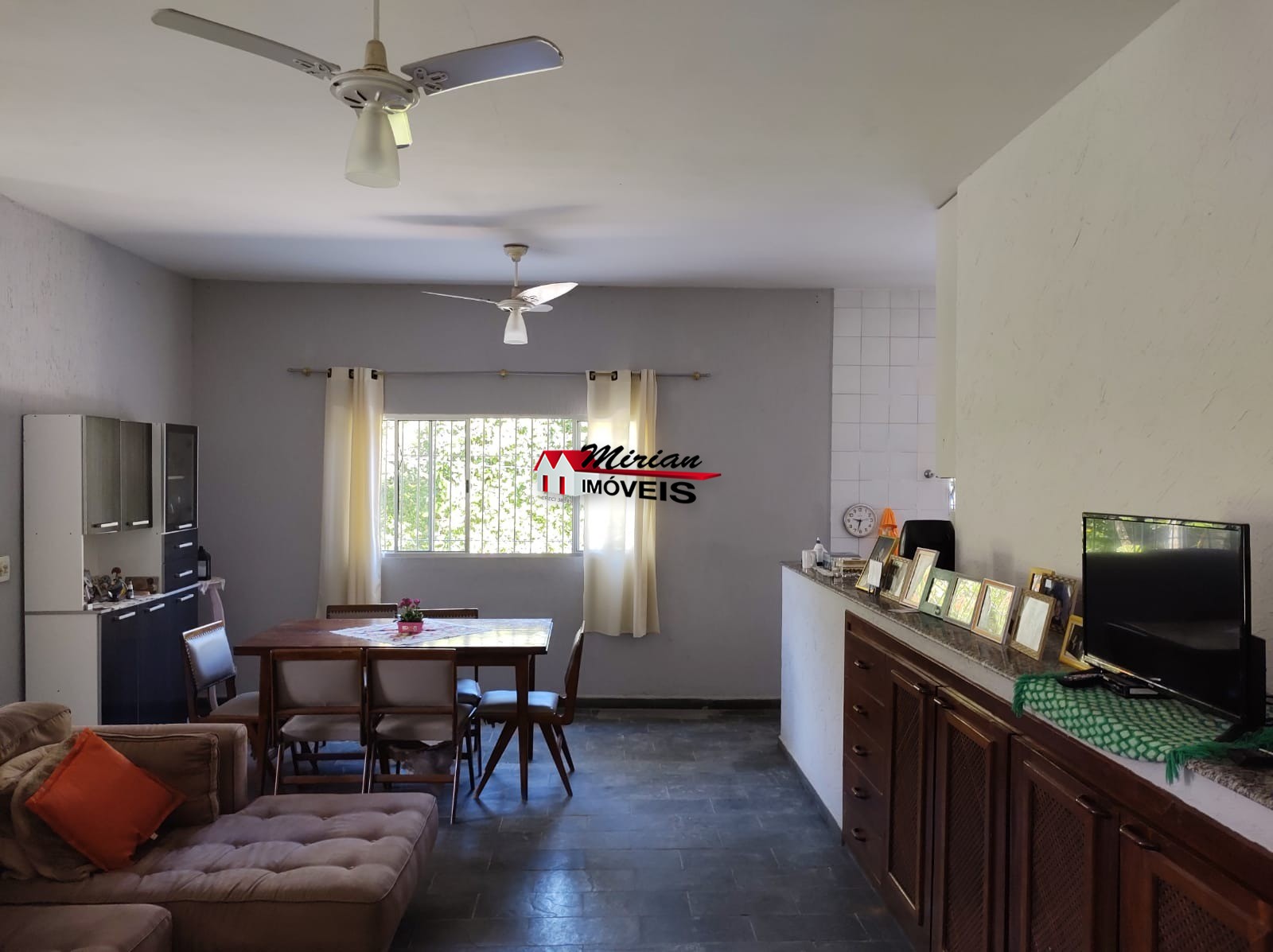 Casa à venda com 3 quartos, 140m² - Foto 1