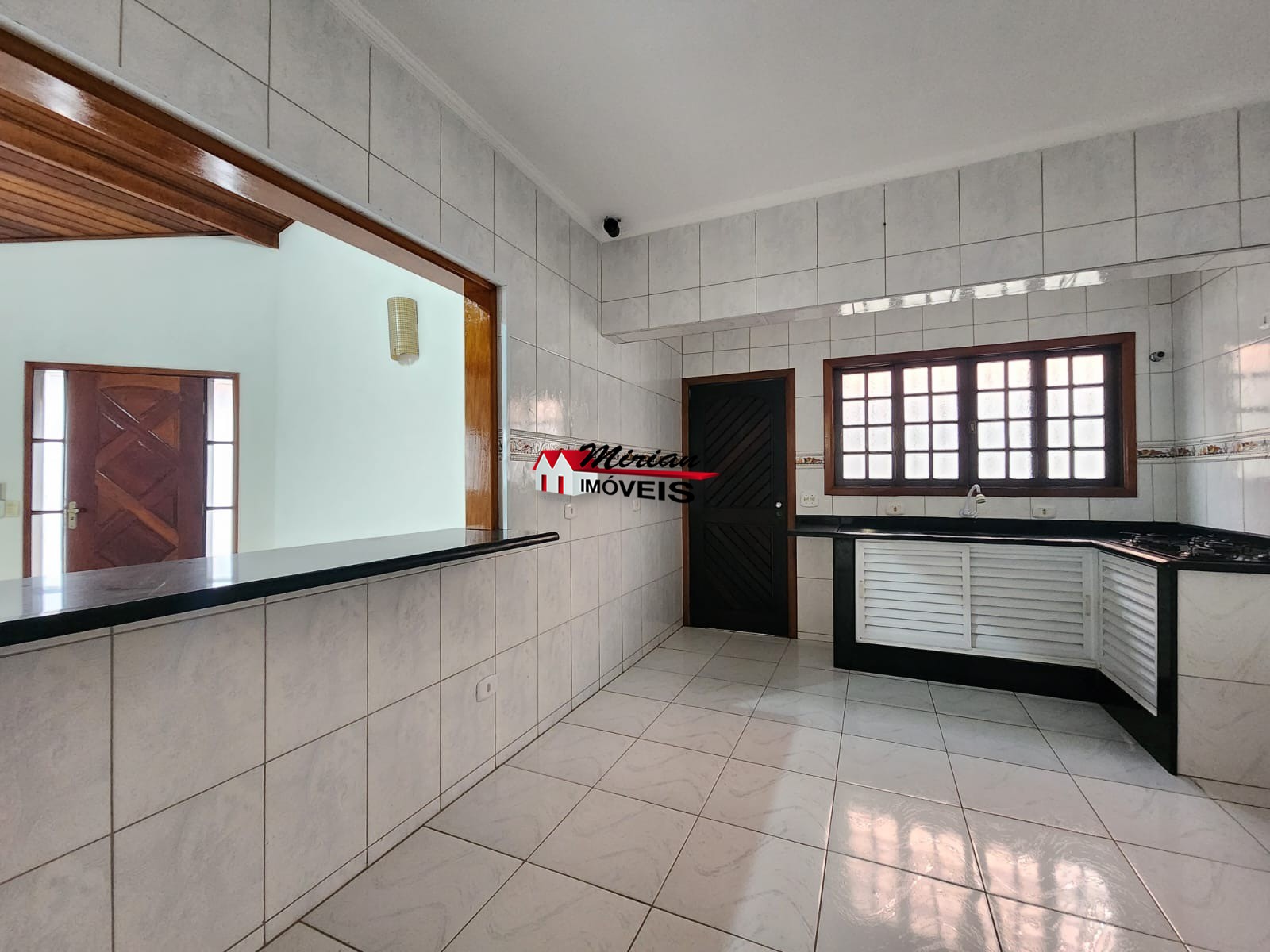 Casa à venda com 3 quartos, 180m² - Foto 8