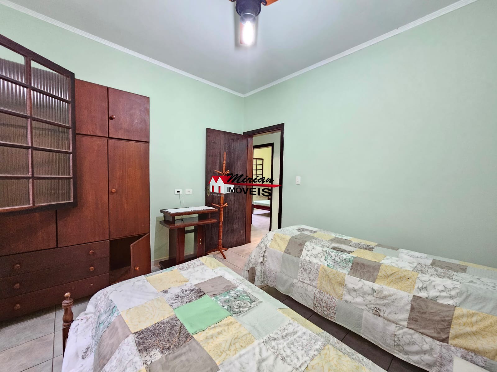 Casa à venda com 3 quartos, 160m² - Foto 9