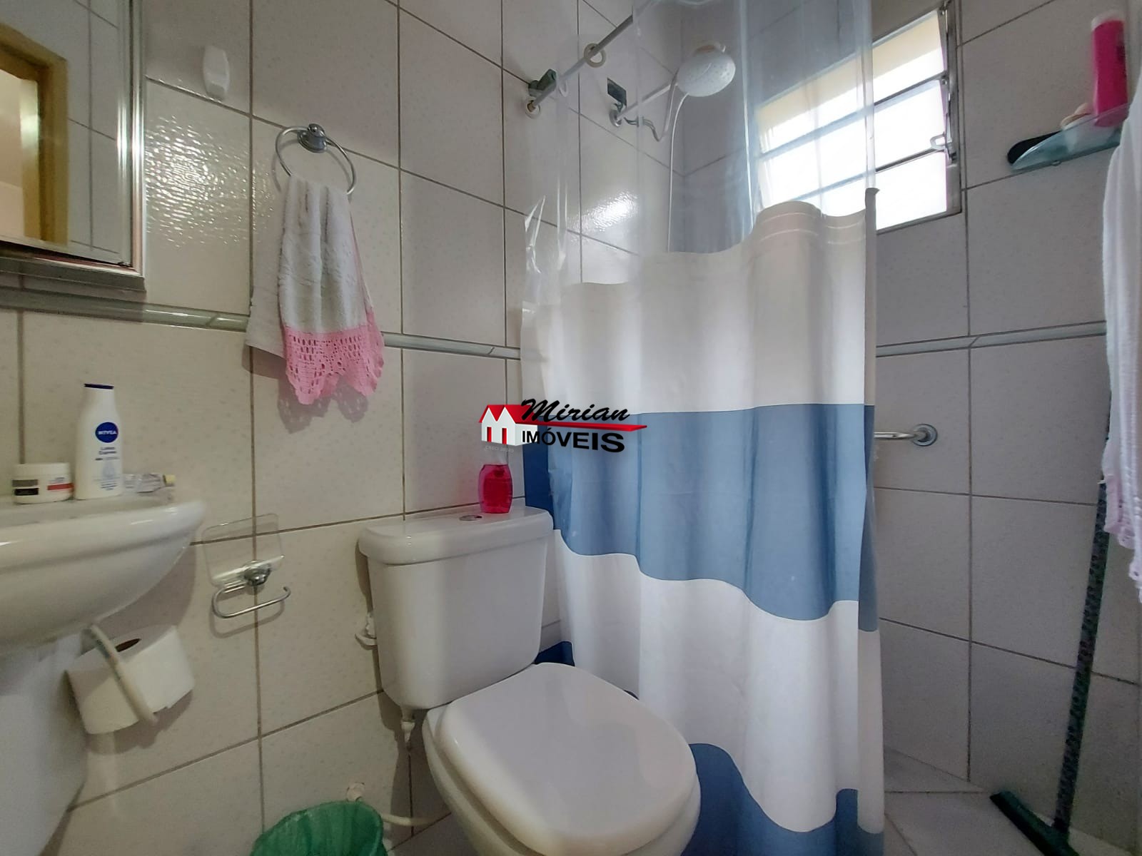 Casa à venda com 2 quartos, 68m² - Foto 8