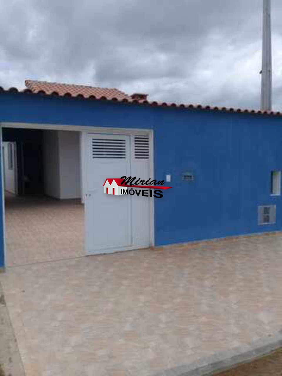 Casa à venda com 2 quartos, 85m² - Foto 1