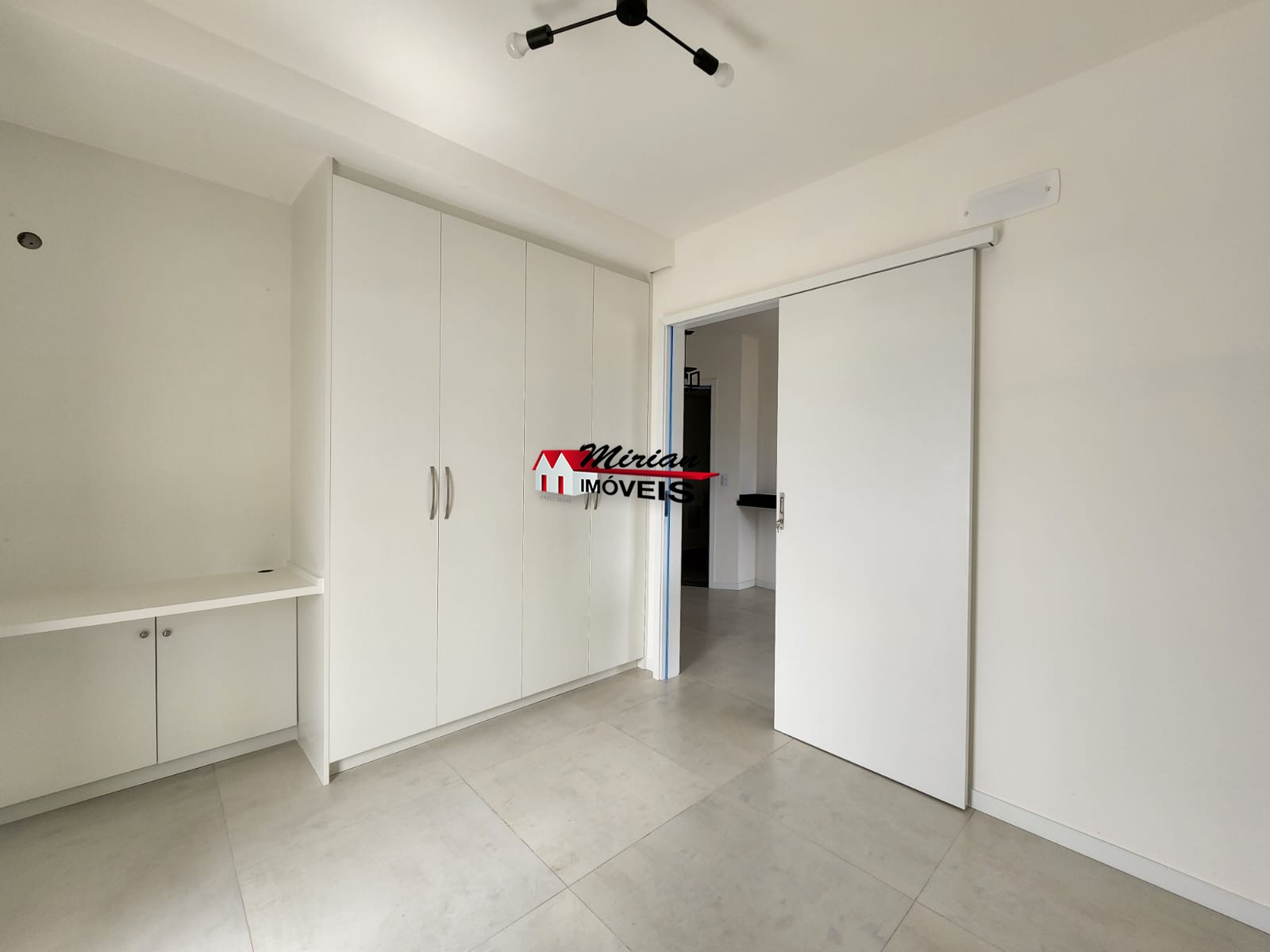 Apartamento à venda com 1 quarto, 68m² - Foto 11