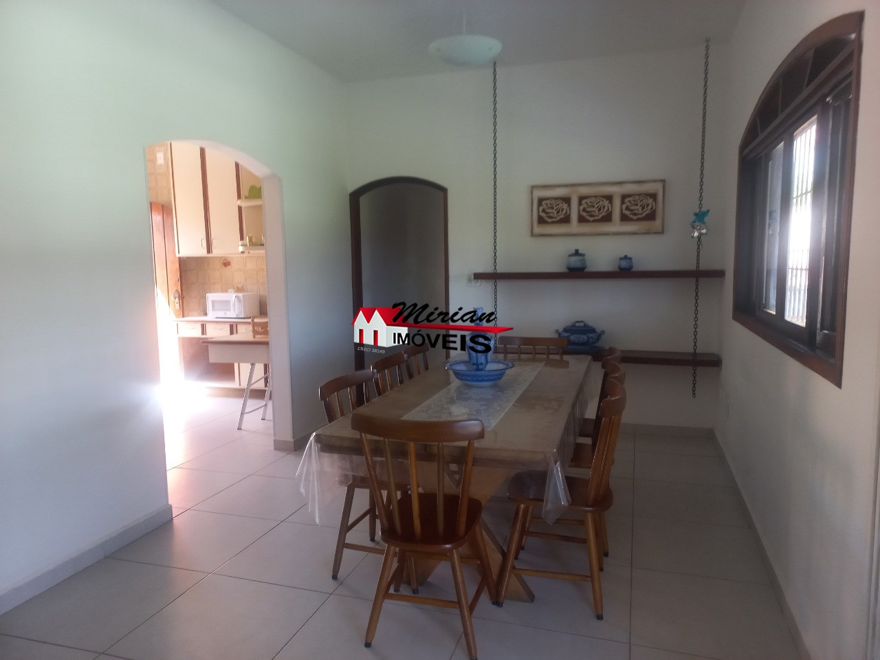 Casa à venda com 6 quartos, 250m² - Foto 10