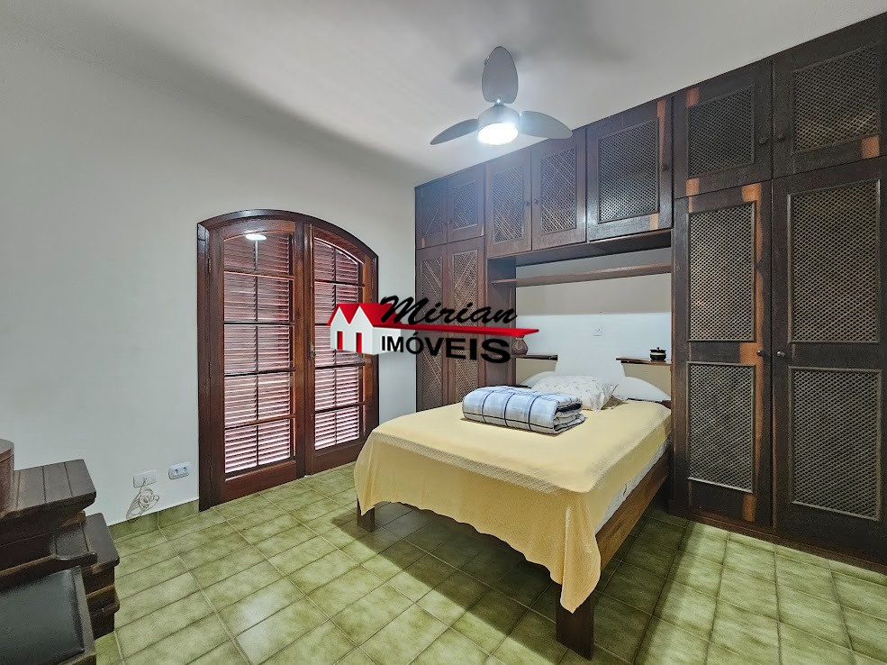 Casa de Condomínio à venda com 4 quartos, 220m² - Foto 14