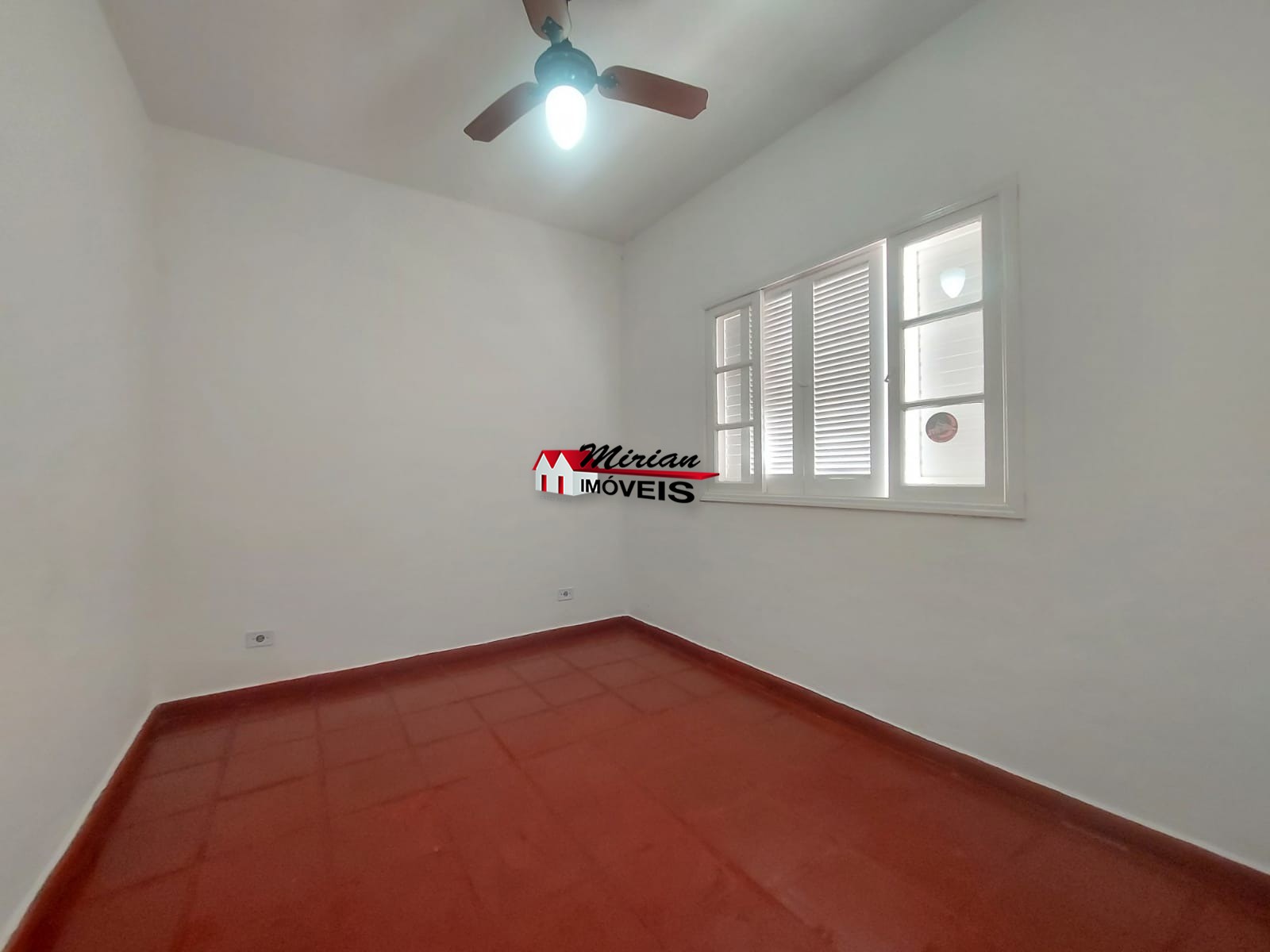 Casa à venda com 3 quartos, 200m² - Foto 42