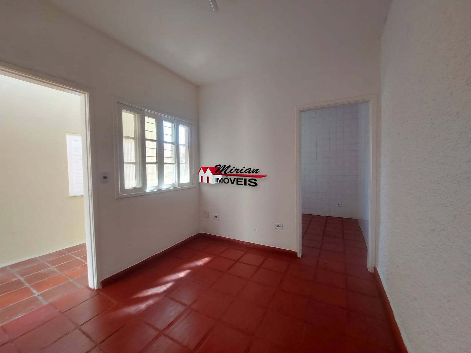 Casa à venda com 3 quartos, 200m² - Foto 37