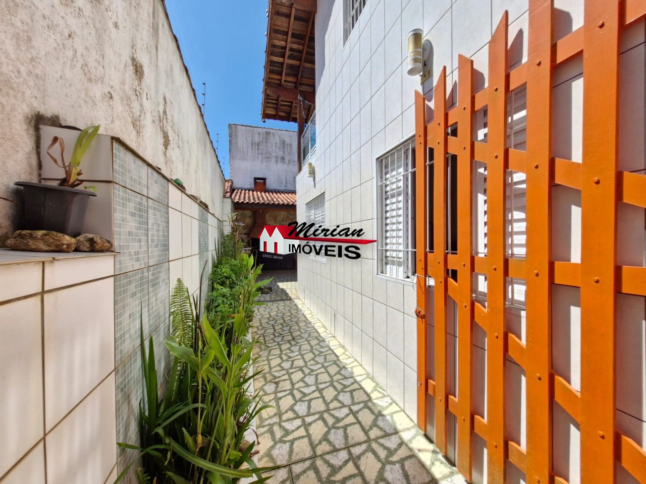 Sobrado à venda com 2 quartos, 250m² - Foto 4