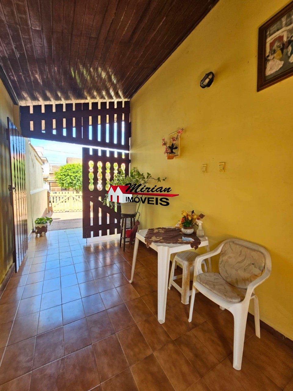 Casa à venda com 2 quartos, 65m² - Foto 5