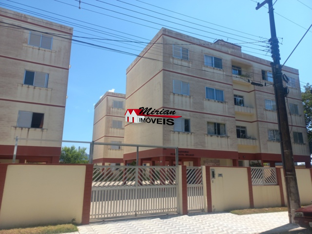 Apartamento à venda com 2 quartos, 65m² - Foto 1