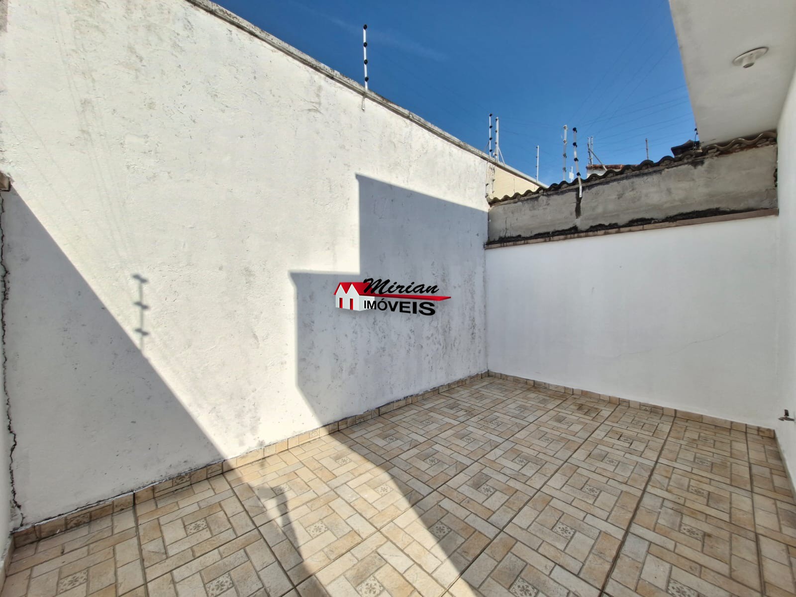 Casa para alugar com 2 quartos, 125m² - Foto 13